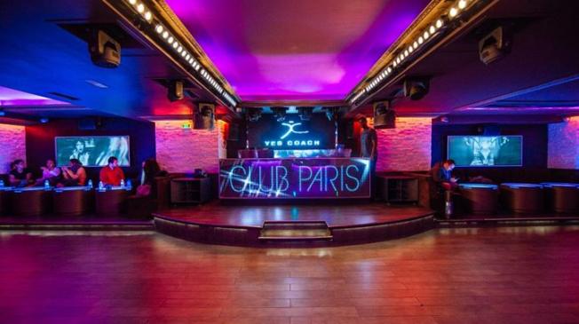 Organisez une soirée étudiante inoubliable au Club Vendôme à Paris 2 : ambiance électrisante, DJs renommés et espace exclusif pour faire la fête entre amis !