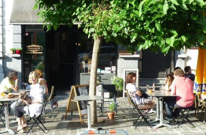 Le Bar le Vinomania à Bruxelles - La terrasse