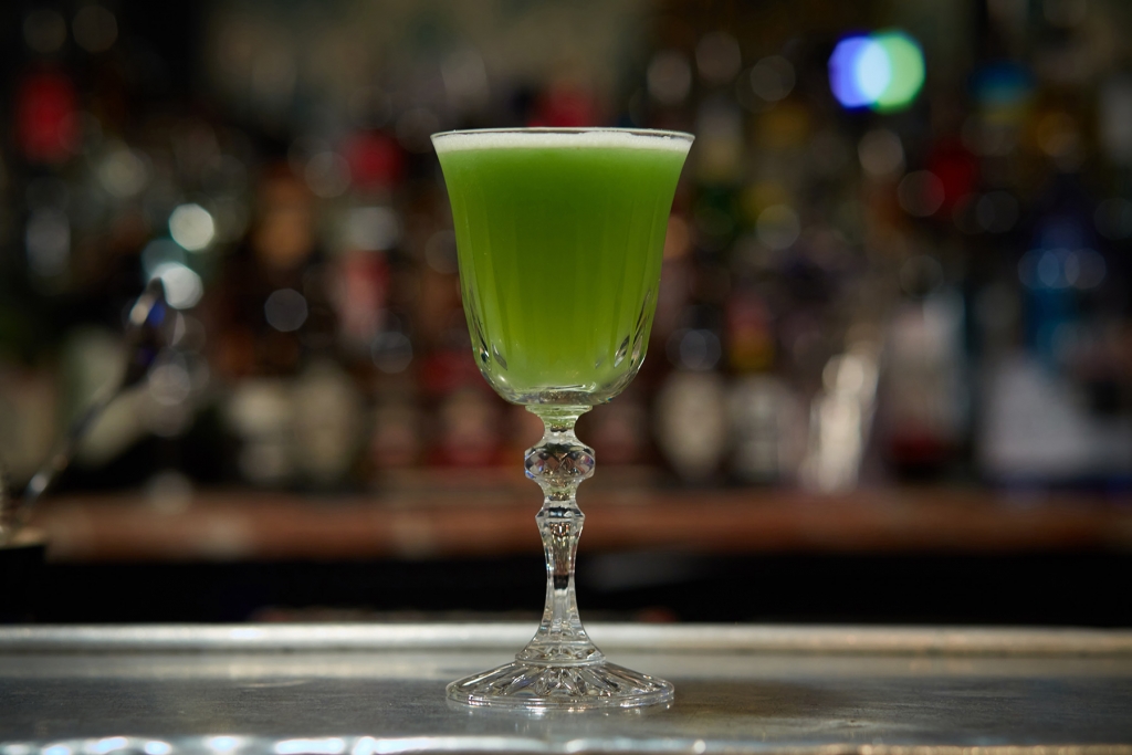 Dégustez les cocktails signature du Klink