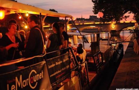 La péniche le Marcounet à Paris 1 - Le Bar-Restaurant le Marais Chic à Paris 4 - Un cadre idyllique