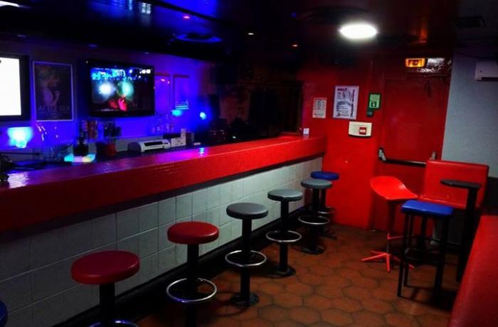 Le club l'Anamorphose à Paris 1 - Le bar du rez-de-chaussée
