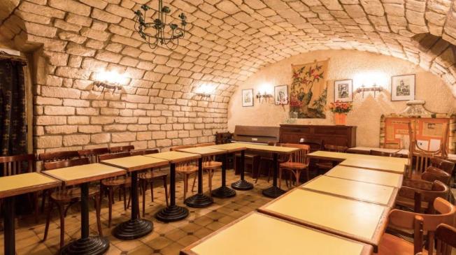 Le Restaurant la Mère Agitée à Paris 14 - La cave