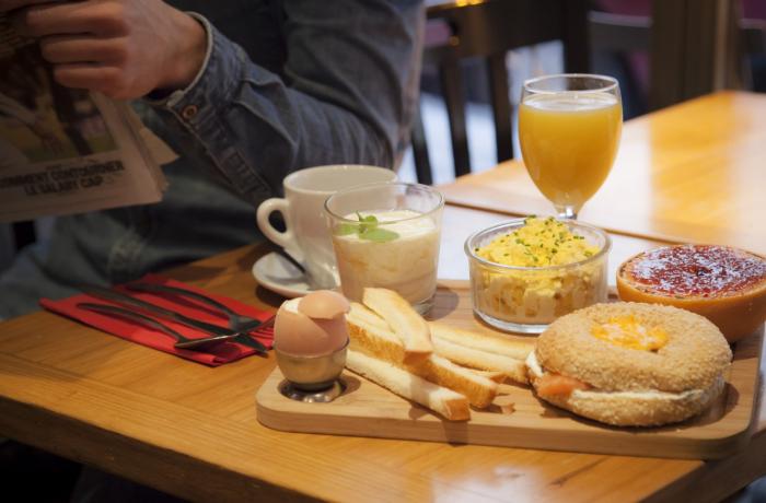 Le Bar-Restaurant le Zinc des Batignolles à Paris 17 - Une petite faim ?