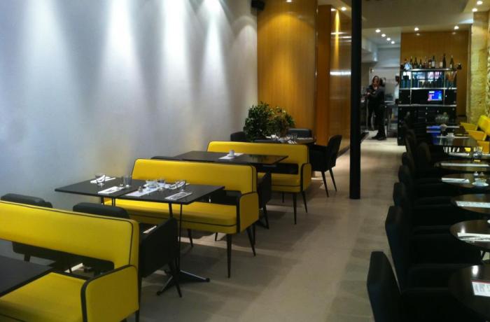 Le Bar-Restaurant le Pariggi à Paris 1 - Les canapés