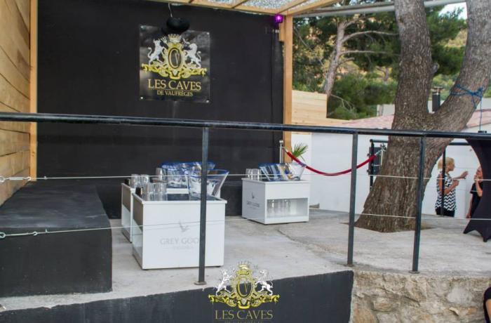 Le Bar-Club les Caves de Vaufrèges à Marseille 9 - La terrasse