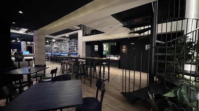 Privatiser réserver Bar Restaurant Sneakers Bruxelles Centre Cocktails espace principal