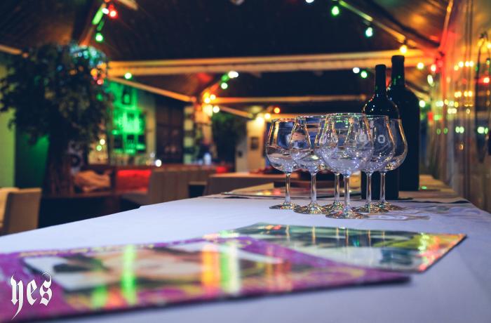 Le Bar-Restaurant la Guinguette à Lyon 2 - Les tables