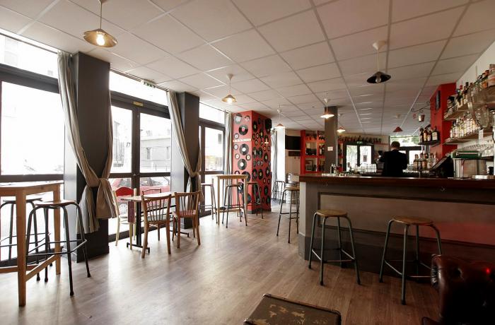 Le Bar la Malle à Paris 9 - Le rez-de-chaussée
