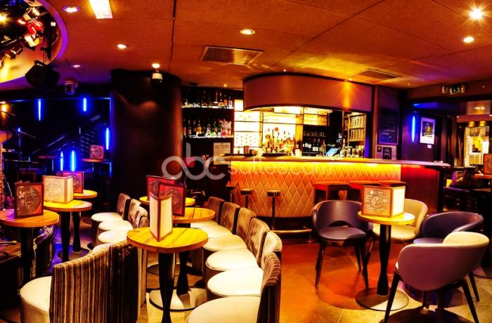 Le Restaurant le Duc à Paris 1 - La salle principale