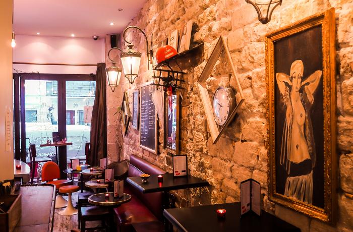 Le Bar les Eléments à Paris 18 - La décoration