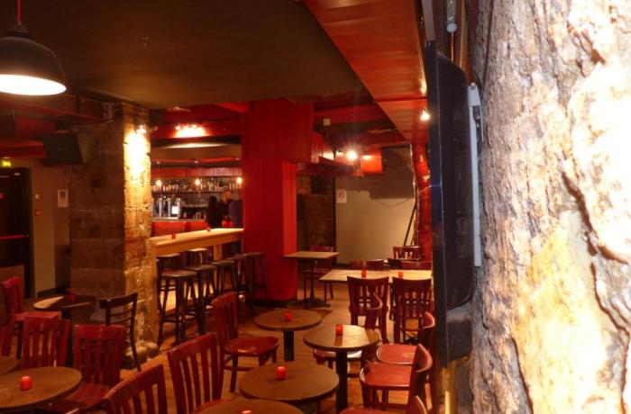 Le Bar-Pub le Red Factory à Paris 11 - Le rez-de-chaussée