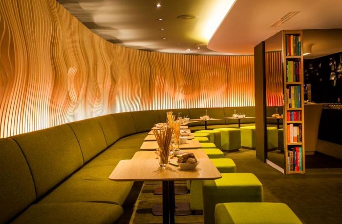 Le Bar la Green Room à Paris 1 - Les canapés