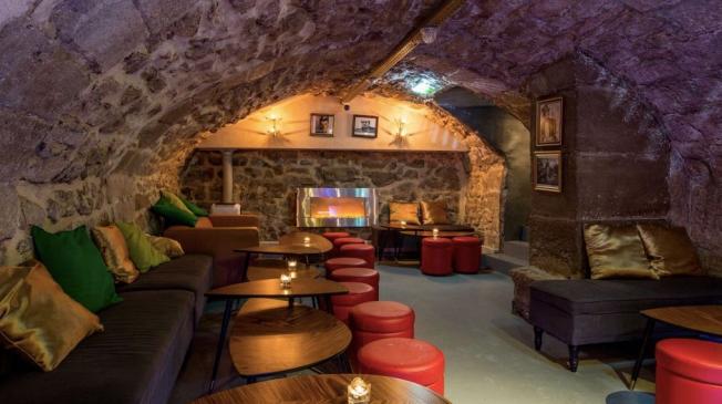 Le Bar le Z Cabaret Parisien à Paris 5 - le bar de la cave