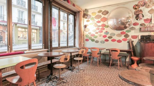 réserver le bar le bébé à Paris