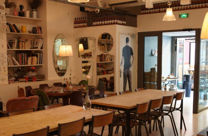 Le Bar-Restaurant le RosaLina Bar à Nice - La totalité de l'établissement