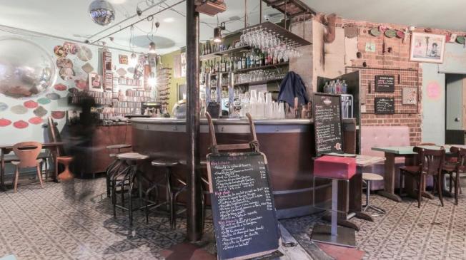 réserver le bar le bébé à Paris