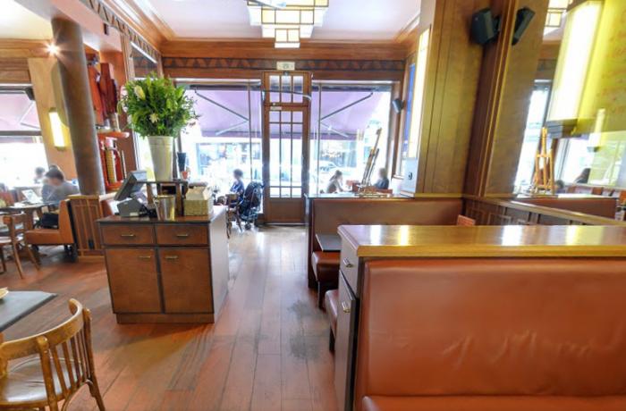 Le Bar-Restaurant l'Ultime Atome à Bruxelles - Un espace cosy