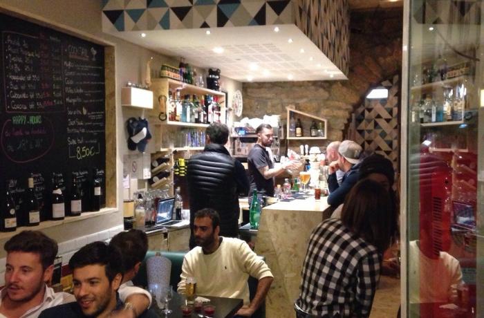 Le Bar-Pub le Petit B à Lyon 6 - La totalité de l'étabissement