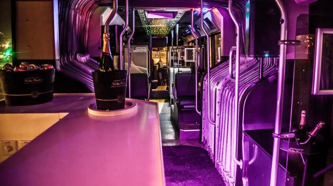 Privatiser Bus Discothèque Paris soirée amis - Le Double Bus