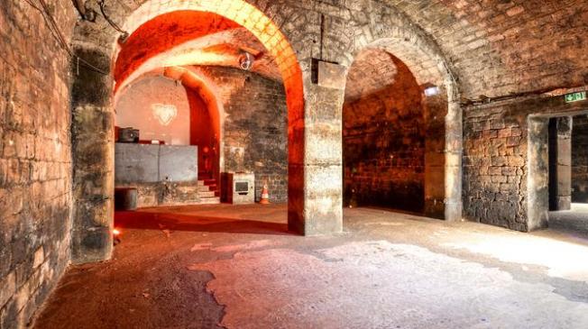 les salles pas chères à louer à paris pour organiser une soirée étudiante