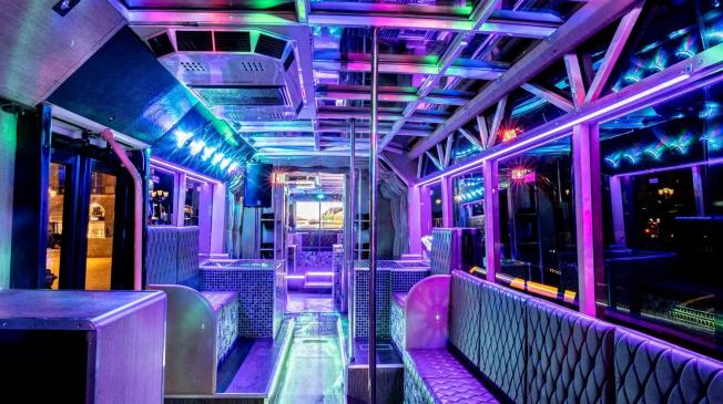 Privatiser Bus Discothèque Paris soirée amis - Le Super Double Bus