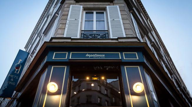 Réserver cave à vin République