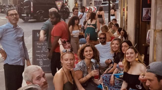 réserver un bar en terrasse à Pigalle