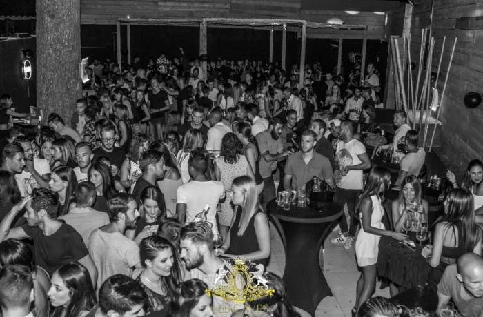 Le Bar-Club les Caves de Vaufrèges à Marseille 9 - Le club