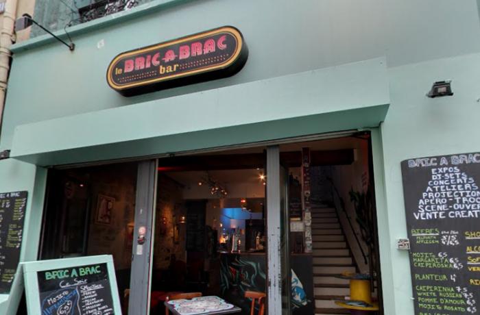 Le Bar-Pub le Bric à Brac à Paris 11 - La devanture