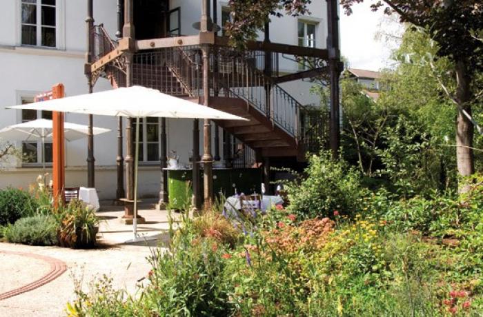 Le Restaurant l'Île à Issy-les-Moulineaux - L'extérieur