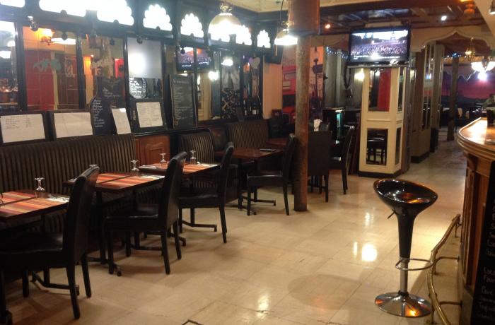 Le Bar-restaurant le Station Nord-Est à Paris 10 - Le RdC