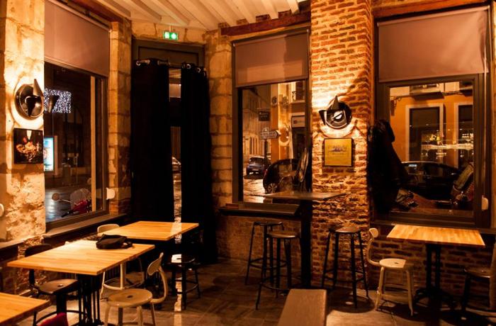 Le Bar-Restaurant le Set à Lille - La totalité de l'établissement