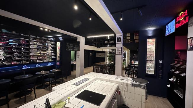 Privatiser réserver Bar Restaurant Sneakers Bruxelles Centre Cocktails espace principal