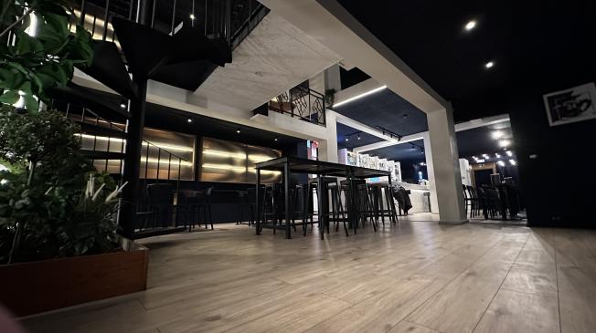 Privatiser réserver Bar Restaurant Sneakers Bruxelles Centre Cocktails espace principal