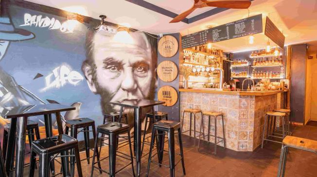 Le Bar le Dagobert à Paris 18 - Le bar