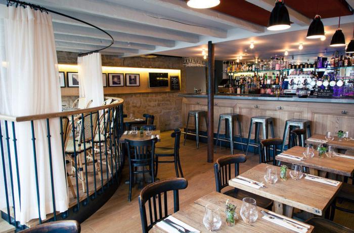 Le Bar-Restaurant les Voyelles à Paris 1 - Le rez-de-chaussée
