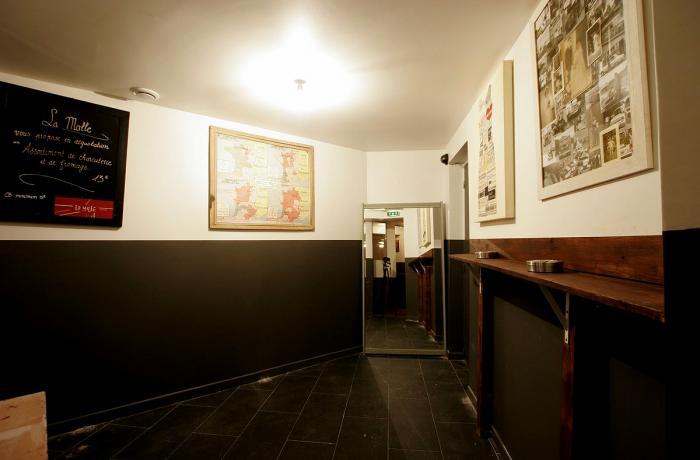 Le Bar la Malle à Paris 9 - Le fond de la cave