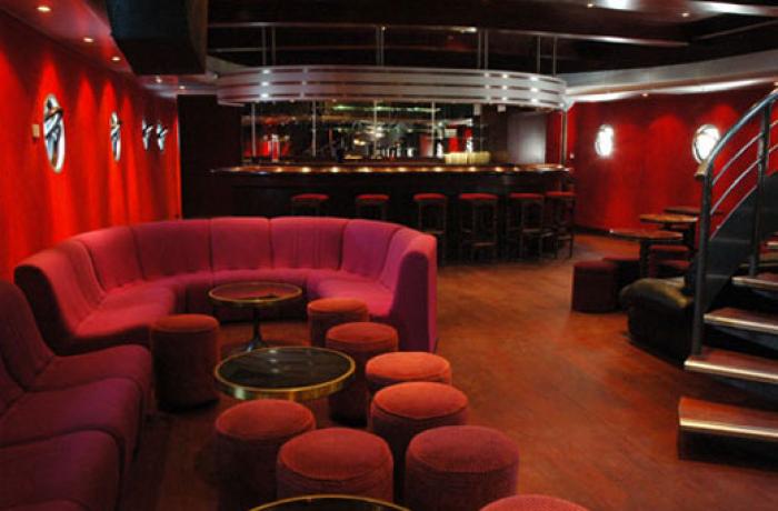 Le Bar-Restaurant la Calypso à Paris 13 - Le bar