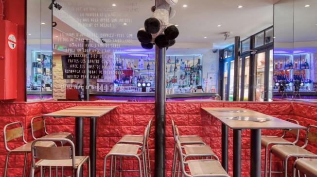 Privatiser un bar à Oberkampf