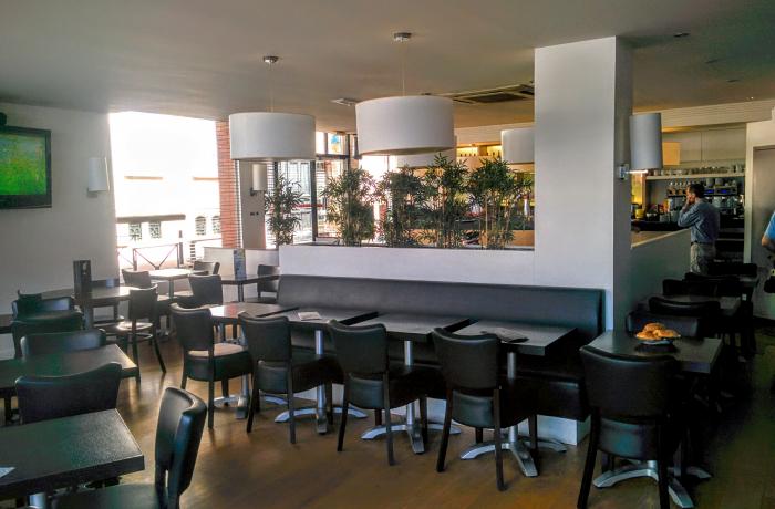 Le Bar-Restaurant le Papagayo à Toulouse - Le RDC