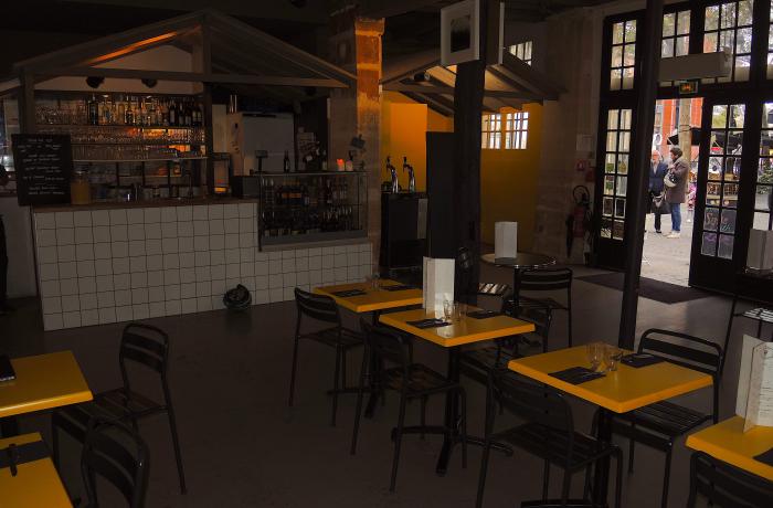 Le Bar-Restaurant le Cinq Beaubourg à Paris 4 - Le bar