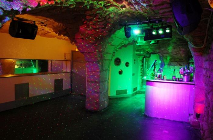Le Bar-Restaurant le Buzz Montorgueuil à Paris 2 - Le club