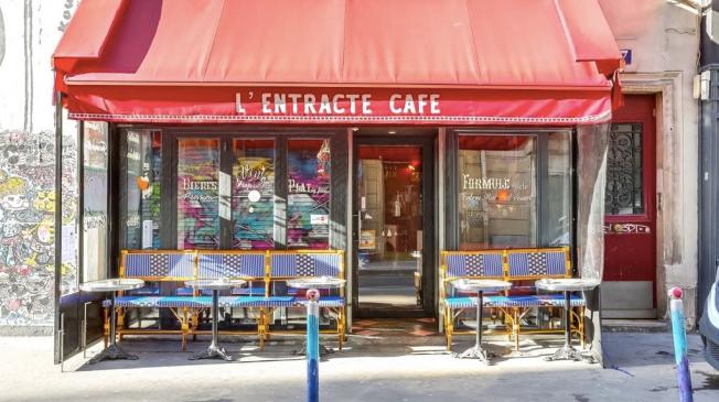 Le Bar-Pub l'Entracte Café à Paris 17 - La devanture